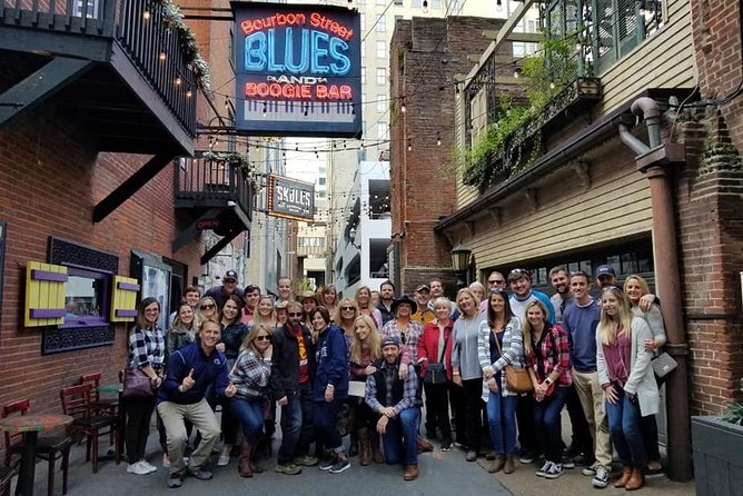 Nashville's Honky-Tonk Walking Sightseeing Pub Crawl - Why this pub crawl feels different from a simple night out