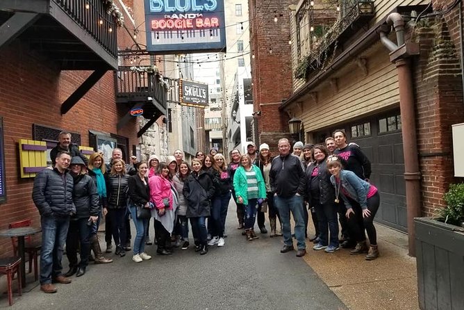Nashville's Honky-Tonk Walking Sightseeing Pub Crawl - What the $31 price actually covers