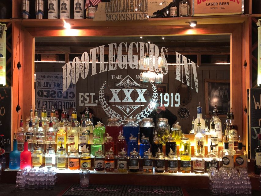 Nashville: The Ville All-Inclusive Pub Crawl - The first stop: meeting in Printers Alley