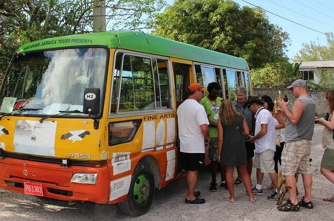 Negril One Love Bus Bar Crawl - What can go wrong on the day