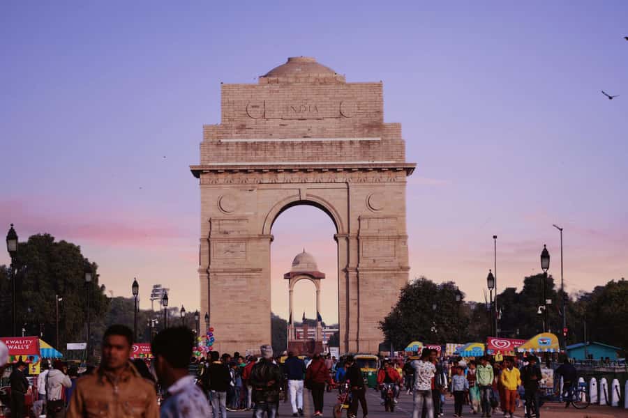 New Delhi Night Life Tour with Street Food - Why a private night tour works well in Delhi