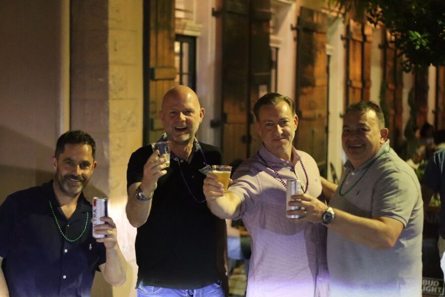 New Orleans: Ghost and Haunted Pub Crawl Tour with Free Shot - Who should book this ghost pub crawl?