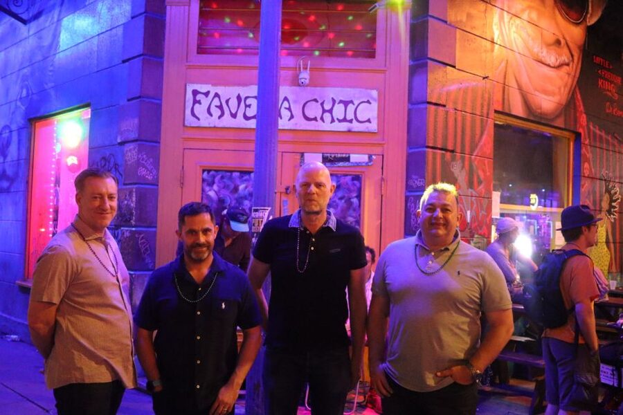 New Orleans: Ghost and Haunted Pub Crawl Tour with Free Shot - Lafitte’s Pirate Bar and three stops for drinks