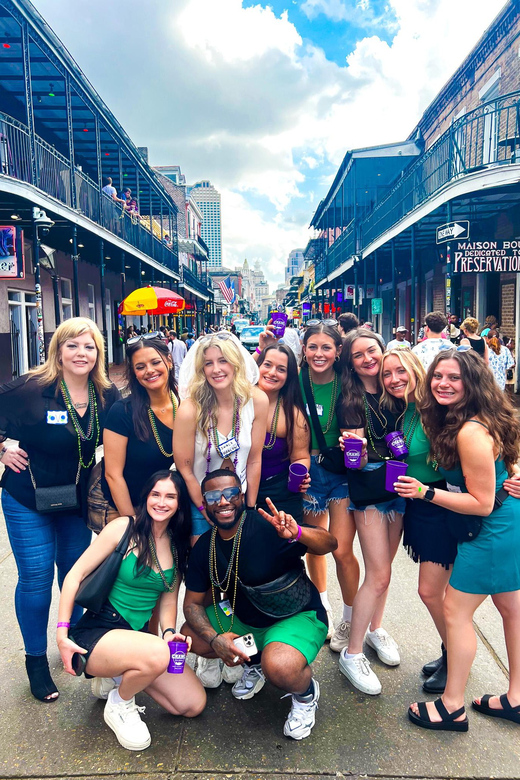 New Orleans: Guided Bourbon Street Bar Crawl with Shots - The guide can make or break the crawl