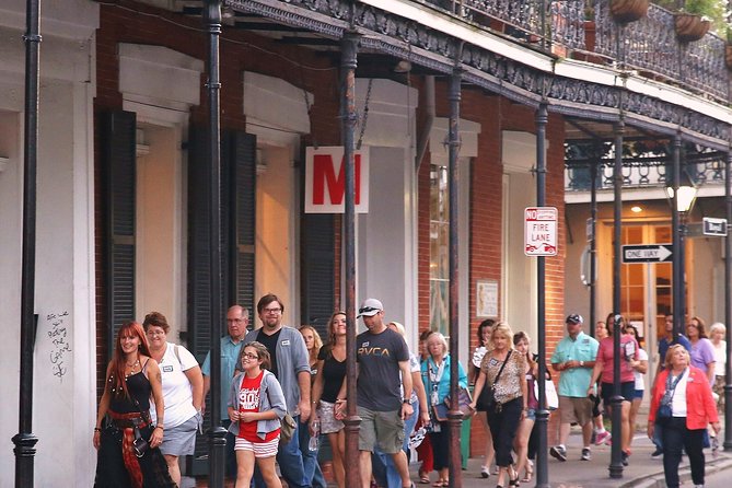 New Orleans: Haunted Pub Crawl - Pirates Alley and the shorter passing stops
