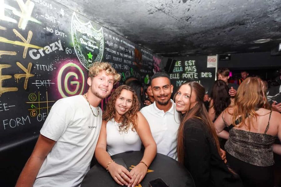New Year’s Eve Party: Pub Crawl Nice with VIP Entry in Club - Free drinks and the real value of the package