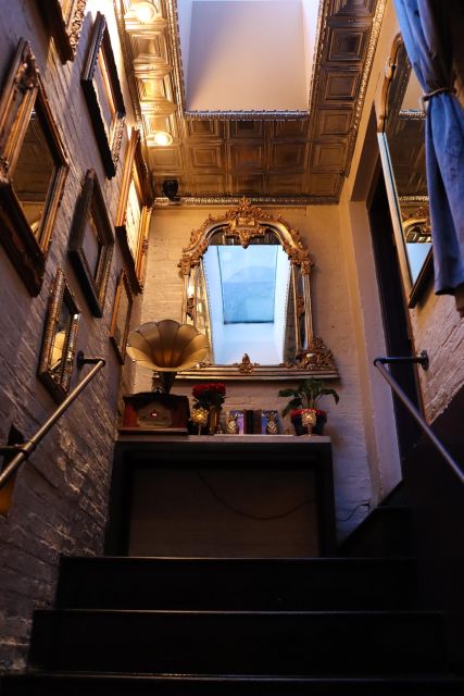 New York: Guided Walking Tour to Hidden Speakeasies - The atmosphere is part of the admission