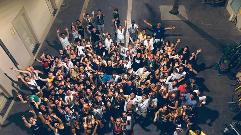 Nice: Bar/Pub Crawl with Free Shots and VIP Entry - Meeting the guides in Nice’s Old Town