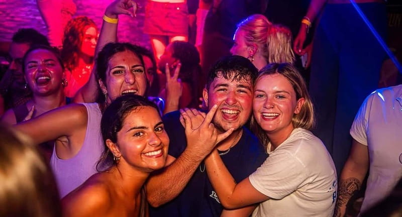 Nice: Bar/Pub Crawl with Free Shots and VIP Entry - Booking flexibility and timing