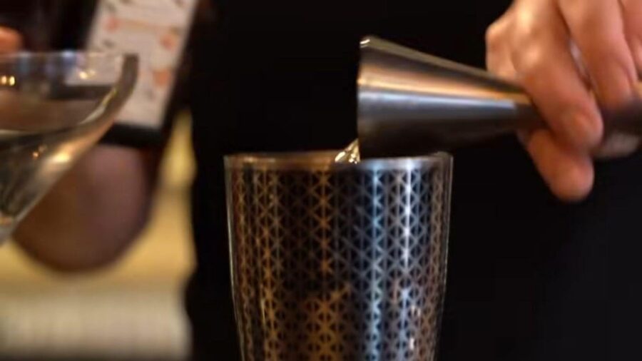 Nice: Cocktail Workshop in a Stylish Bar Lounge in Old Town - Who will enjoy this most