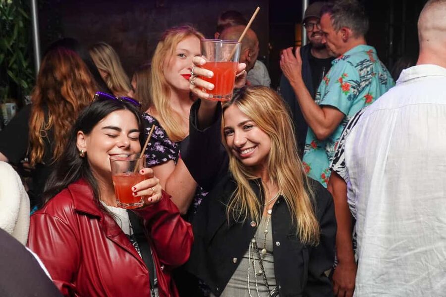 Nice: Orange Bar Crawl with 5 Free Shots & VIP Club Entry - Practical details that can make or break the night