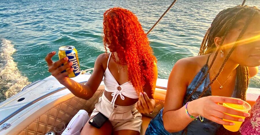 Nightlife: sunset boat party + tour of the old town - Who will get the most from this Cartagena night