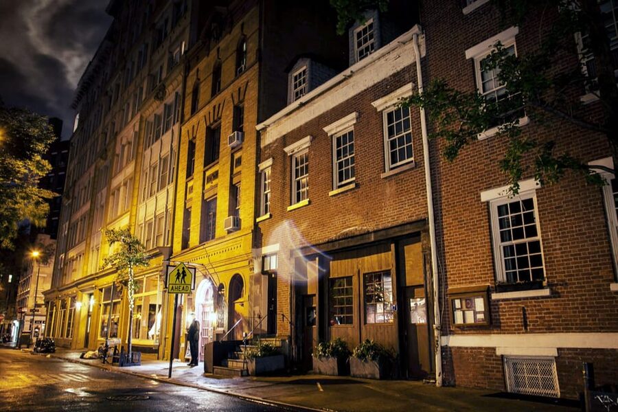 NYC: Boos & Booze Haunted Pub Crawl - Should you book the Boos & Booze Haunted Pub Crawl?