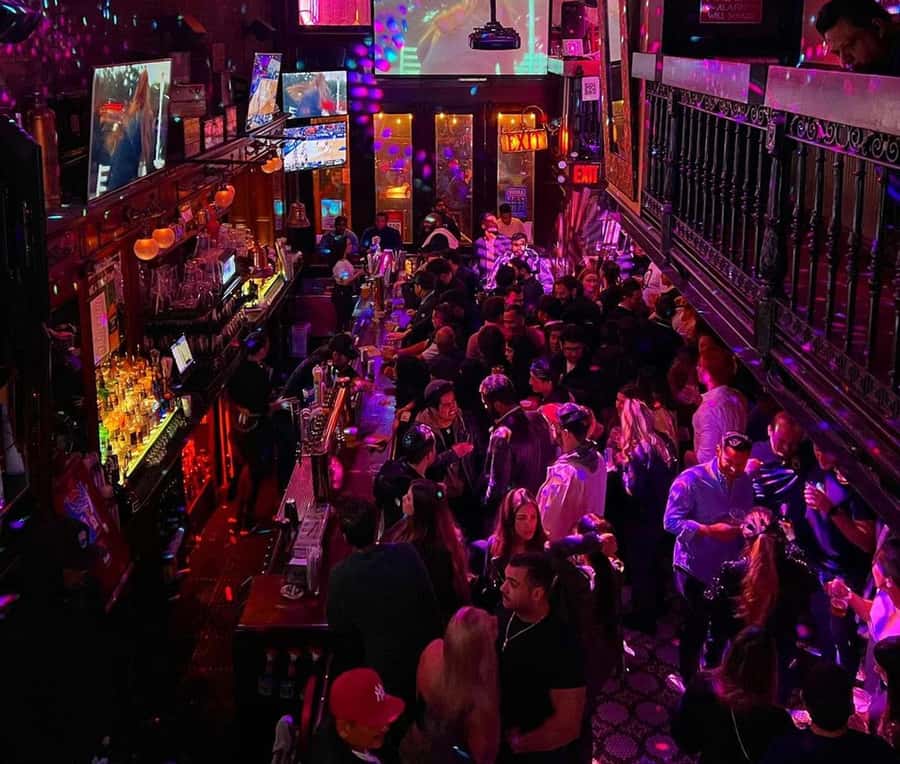 NYC Pub Crawl Experience - Key points to know before you book