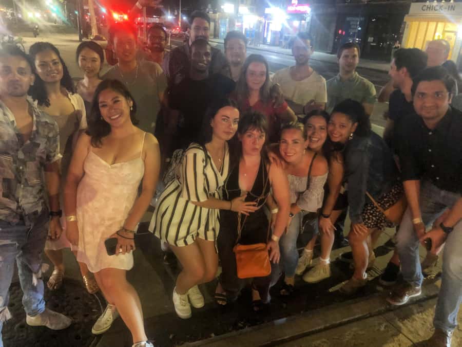 NYC Pub Crawl Experience - The final club: dancing and a late-night finish