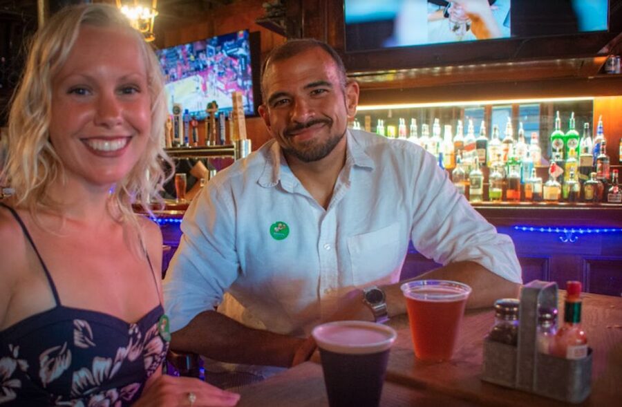 Oahu: Sips & Secrets of Hawaii Pub Crawl - Key points at a glance