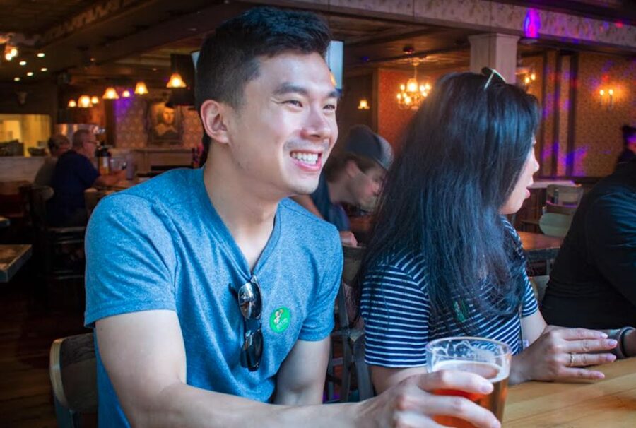 Oahu: Sips & Secrets of Hawaii Pub Crawl - History that fits a social evening