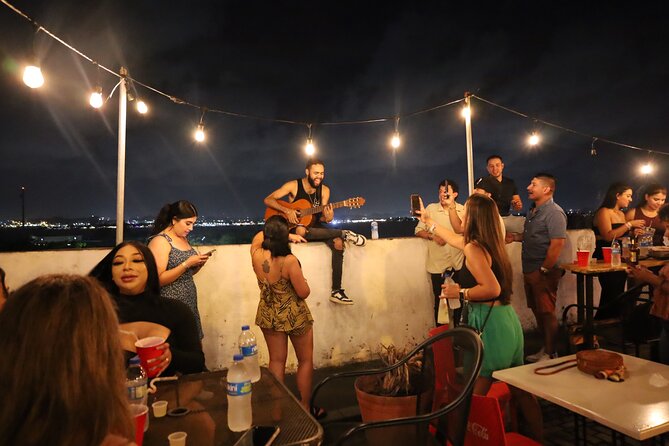 Old San Juan Bar Crawl: Experience Local Hotspots - The first hour: mojitos and tapas at El Cafetin