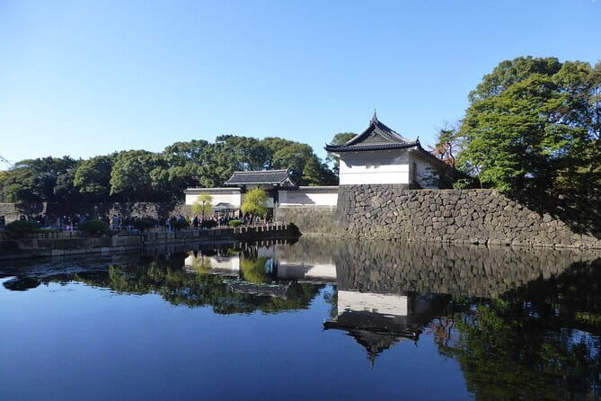 Onsen Spa in Tokyo and Asakusa Bar Hopping with Local Guide - Who should book this experience