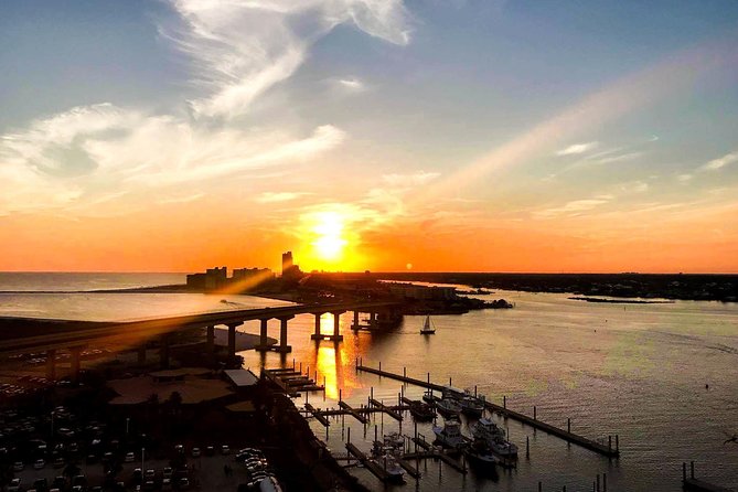 Orange Beach 90-Minute Sunset Cruise on a Tiki Bar - Why the six-person size matters