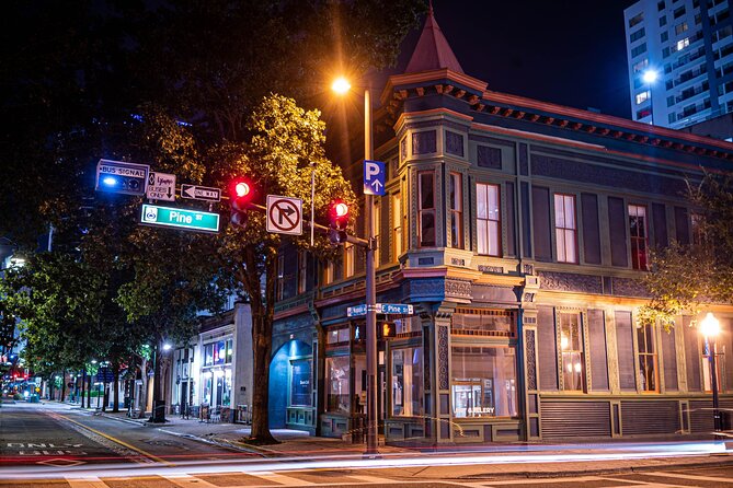Orlando Haunts Boos and Booze Haunted Pub Crawl - What the guides add to the experience
