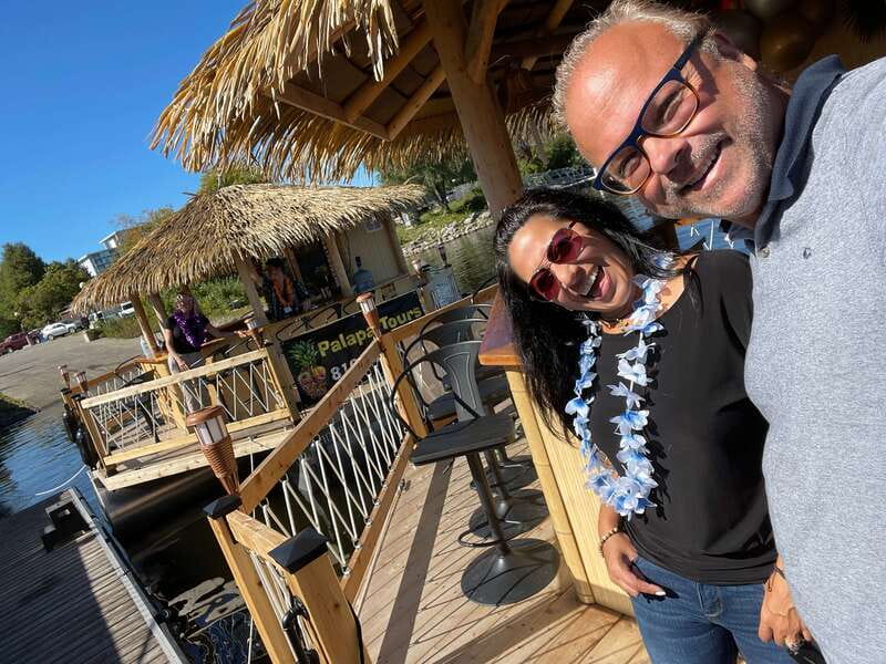 Ottawa: Floating Tiki Bar Cruise on the Ottawa River - The crew and the feeling onboard
