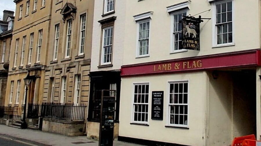Oxford: Historic Pubs & Taverns Guided Walking Tour - The Bear Inn and Oxford’s old drinking culture