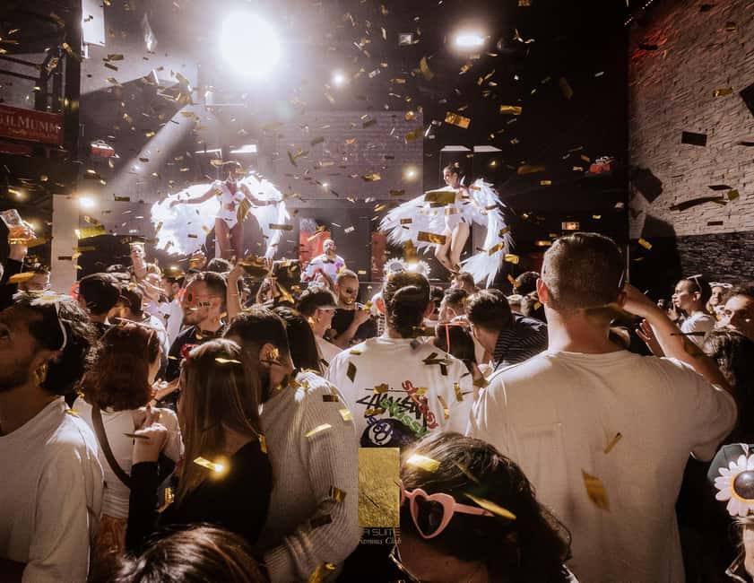 Paris After Dark: Speakeasy, Cocktails, Local Bars & Clubs - What the guide adds to the night