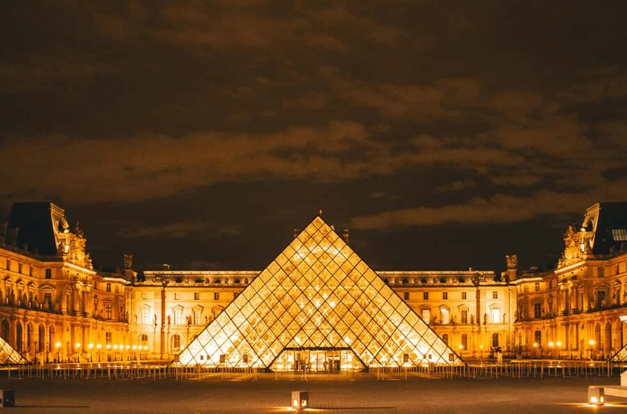 Paris: Darkest Tales,A Night of Secrets & Legendary Bar Tour - Square des Innocents and Paris’s grotesque side