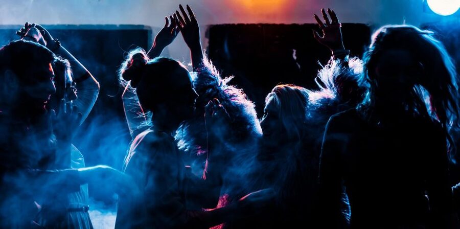Paris: Guided New Year's Eve Bar Crawl with Drink - The second bar and the value of a guided route