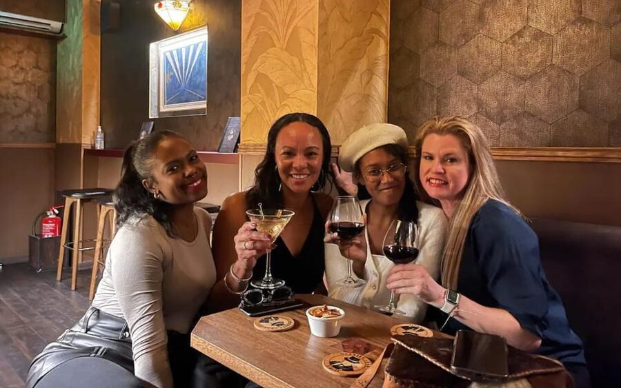 Paris: Speakeasy and Hidden Bars Tour - Meeting people without forcing the fun