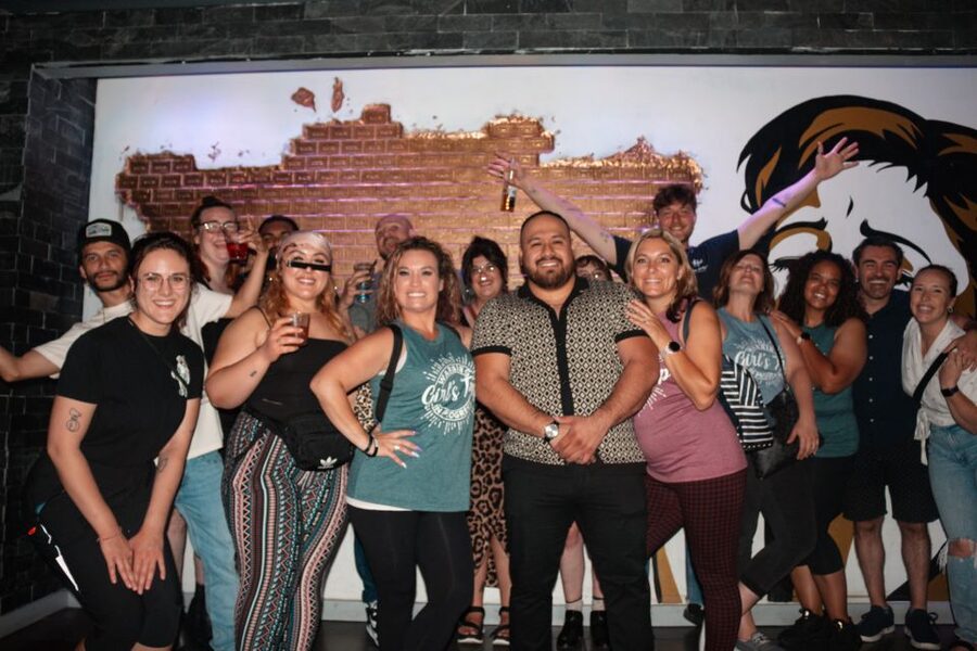 Philadelphia: Secret Bars and Favorite Spots Walking Tour - The dinner stop and the cost of ordering your own drinks
