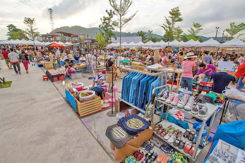 Phuket: Sunset, Beach, and Nightlife Tour with Local Food - One Phuket evening, four very different moods