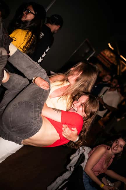 Porto: 4 Bar Pub Crawl, 7 Drinks, & Skip-the-Line Club Entry - My verdict on this Porto pub crawl