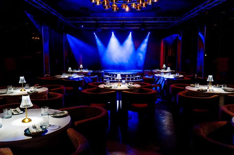 Prague: Cabaret Show at Medusa - Nightlife Prague - Dress for the Door, Not the Day