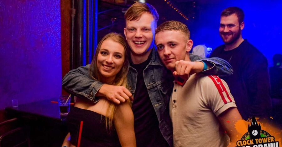 Prague: Clock Tower Bar Crawl ending at the BIGGEST CLUB - Is $29 Good Value?