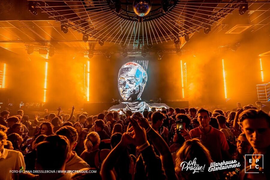 Prague: EPIC Nightclub Entry Ticket - A social night with an international crowd
