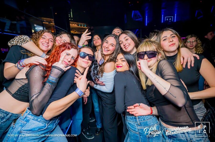 Prague: Pub Crawl with Shots & Entrance to Rooftop Club - Small details that make the night easier
