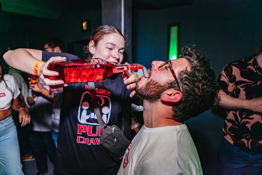 Prague: Pub Crawl with Unlimited Drinks & 5-floor Club Entry - Who should book this night out?
