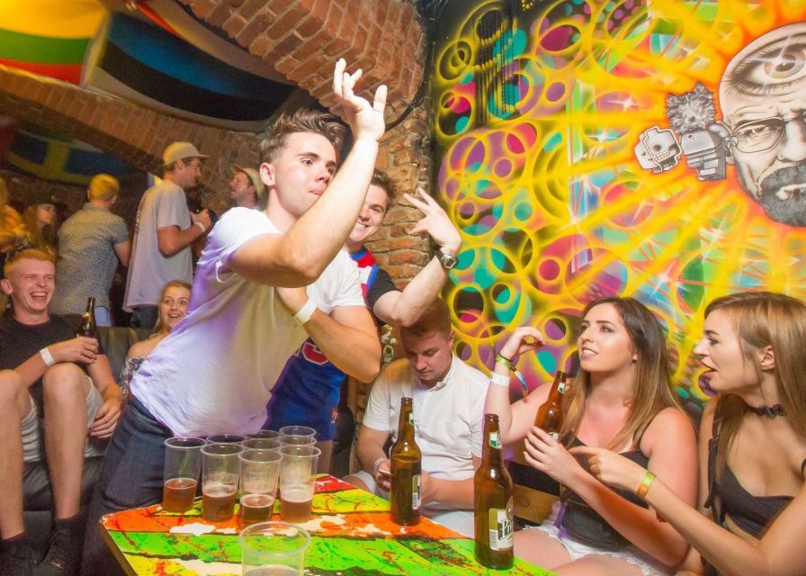 Prague: Pub Crawl with Unlimited Drinks, Bars & Club Entry - Why the 7:45 PM group is the better deal