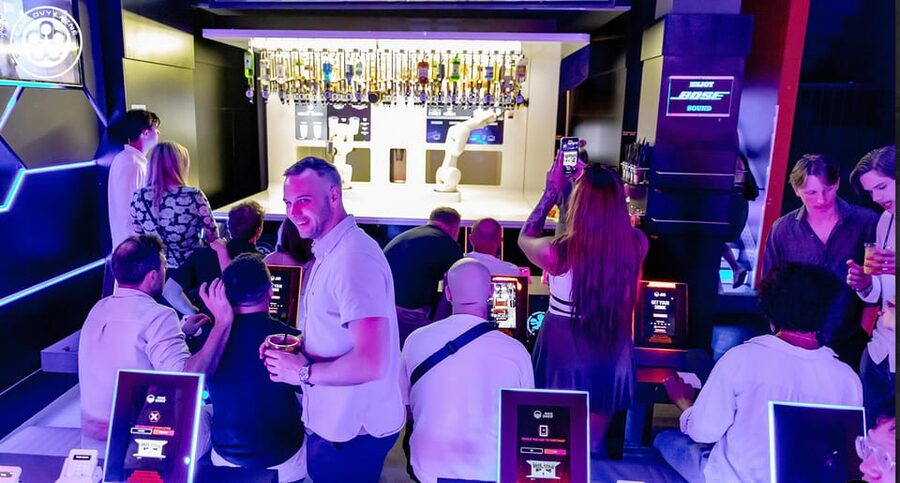 Prague: Robotic Bar Entry with a Drink Included - Photo and video opportunities