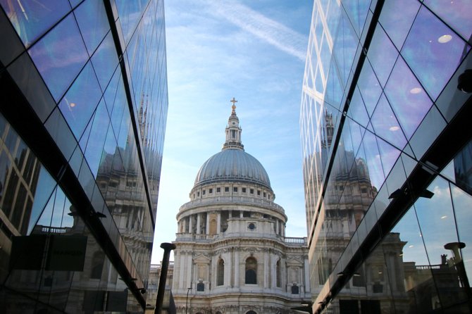 Private Group: Historical Pub Walking Tour of London - St. Paul’s, St. Bride’s, and the City’s Old Boundaries