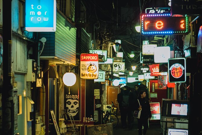 Private Shinjuku Nightlife Walking Tour & Golden-Gai Bar Crawl - The guide can make or break the evening