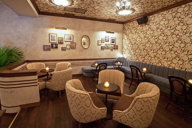 Private Speakeasy Pub Crawl in Chicago with Local Historian - Dress for the 1920s, or keep it smart casual
