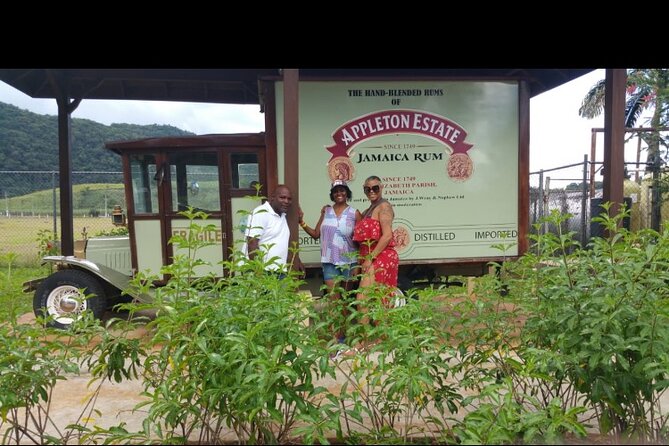 Private Transportation from Montego Bay to Appleton Estate & Pelican Bar - What the private format adds