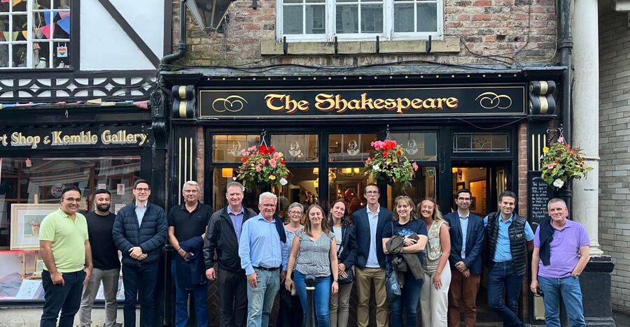 Pub and History Tour Durham City - Palace Green and the Prince Bishops