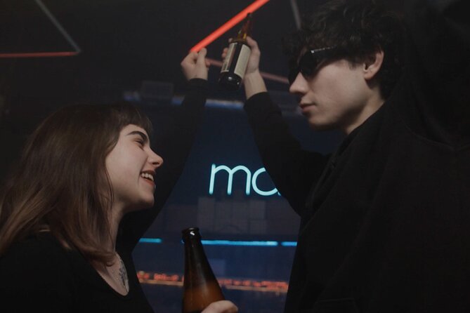 Pub Crawl Barcelona: 4 nightclubs + shots + skip-the-line entry - What this Barcelona night is really selling