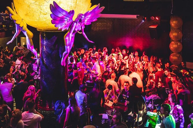 PUB CRAWL IN PRAGUE | Admission Ticket - Four stops instead of one crowded club
