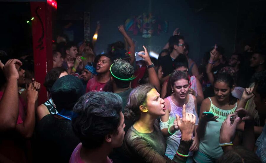 Pub Crawl Nice: Free Shots,Best Bar, Secret Surprise with us - Booking details that matter before you go