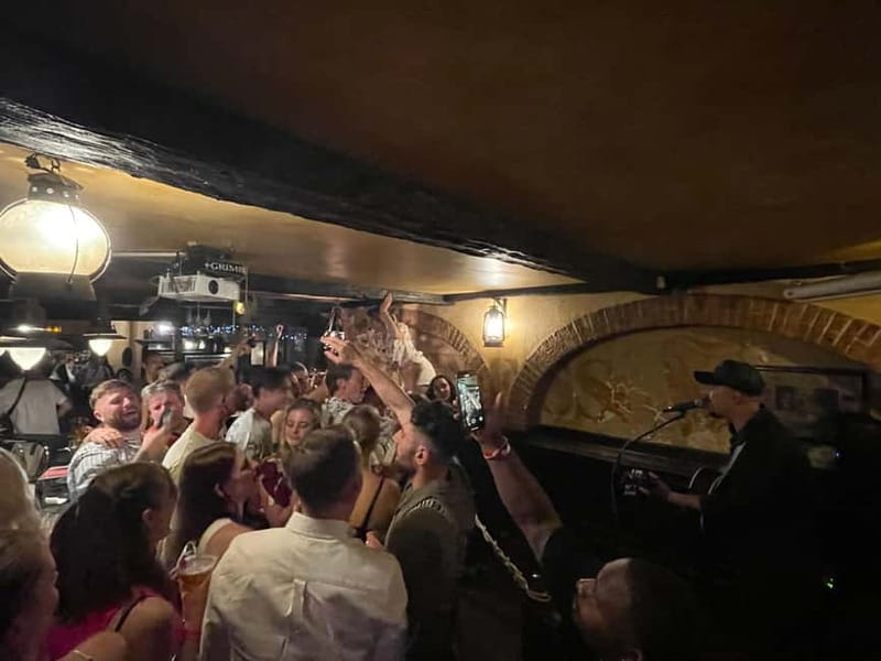 Pub Crawl Paris: Drink, Laugh, Meet the World - Practical tips for a smoother night